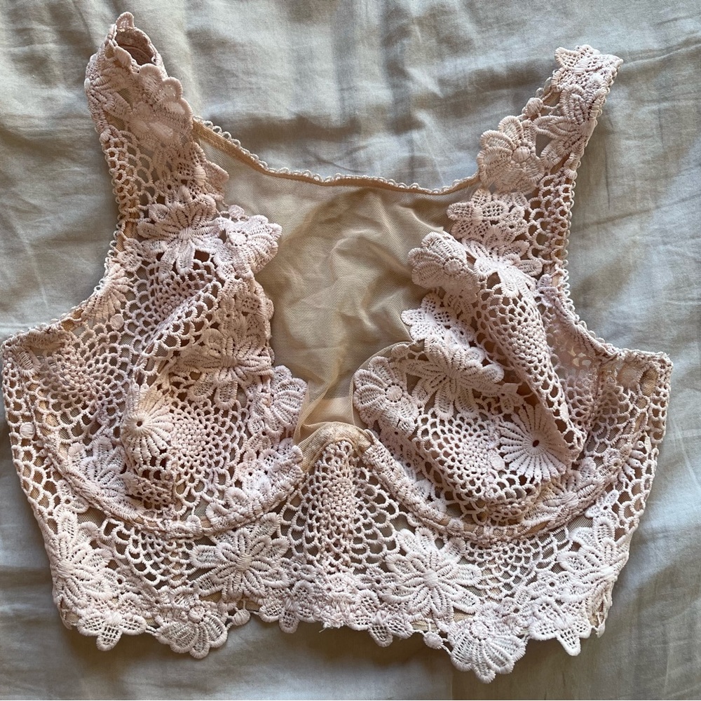 Victoria’s Secret lace bra